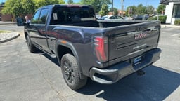 2024 GMC Sierra 3500 HD Crew Cab thumbnail 3