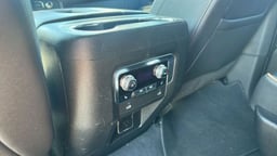 2023 GMC Yukon thumbnail 19