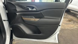 2023 GMC Acadia thumbnail 33