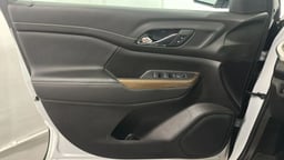 2023 GMC Acadia thumbnail 21