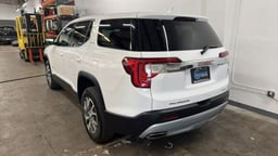 2023 GMC Acadia thumbnail 3