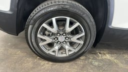 2023 GMC Acadia thumbnail 10