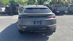 2023 Lamborghini Urus thumbnail 4
