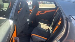 2023 Lamborghini Urus thumbnail 11