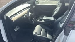 2021 Tesla Model Y thumbnail 9