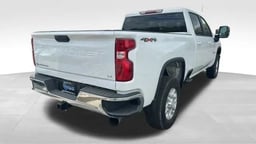 2022 Chevrolet Silverado 2500 HD Crew Cab thumbnail 5