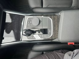 2021 BMW 3 Series thumbnail 15