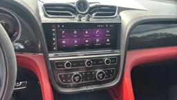 2022 Bentley Bentayga thumbnail 16