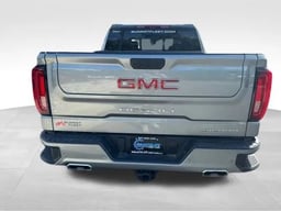 2023 GMC Sierra 1500 Crew Cab thumbnail 4