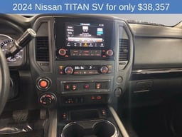 2024 Nissan Titan Crew Cab thumbnail 12