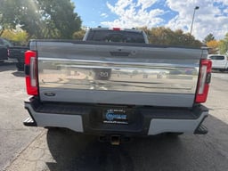 2024 Ford F450 Super Duty Crew Cab thumbnail 4