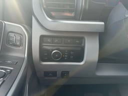 2024 Ford F450 Super Duty Crew Cab thumbnail 12