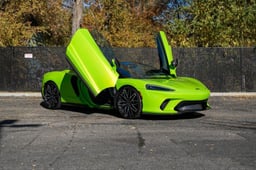 2023 McLaren GT thumbnail 2