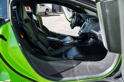 2023 McLaren GT thumbnail 30