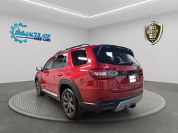 2023 Honda Pilot thumbnail 3