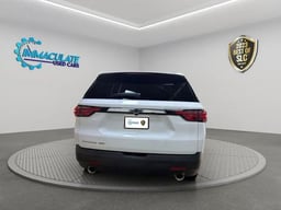 2023 Chevrolet Traverse thumbnail 4