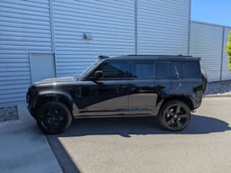 2023 Land Rover Defender 110 V8 thumbnail 2