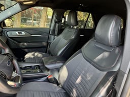 2025 Ford Explorer ST thumbnail 5