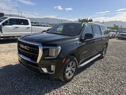 2024 GMC Yukon XL SLE thumbnail 1