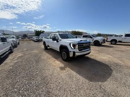 2024 GMC Sierra HD SLE thumbnail 7