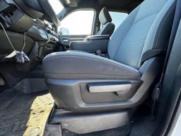 2022 RAM 2500 Big Horn thumbnail 4