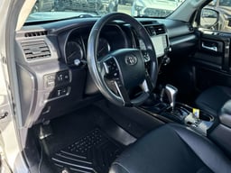 2022 Toyota 4Runner thumbnail 10