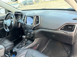 2019 Jeep Cherokee thumbnail 17
