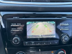 2015 Nissan Rogue thumbnail 22