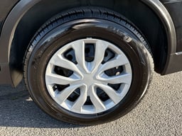 2015 Nissan Rogue thumbnail 7