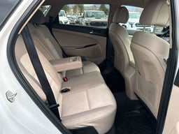 2017 Hyundai Tucson thumbnail 16