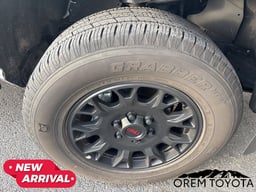 2024 Toyota Tacoma 4WD thumbnail 5