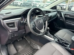 2016 Toyota Corolla thumbnail 10