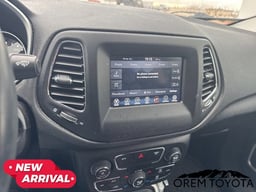 2018 Jeep Compass thumbnail 18