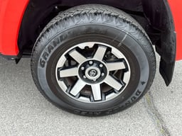 2024 Toyota 4Runner thumbnail 7