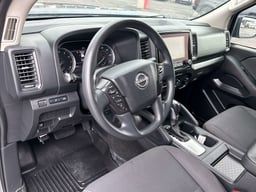 2022 Nissan Frontier thumbnail 10