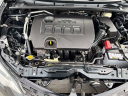 2016 Toyota Corolla thumbnail 9