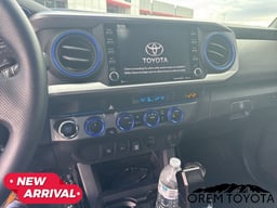 2023 Toyota Tacoma 4WD thumbnail 8