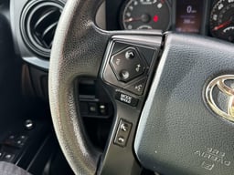 2018 Toyota Tacoma thumbnail 24