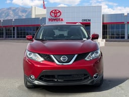 2019 Nissan Rogue Sport thumbnail 2
