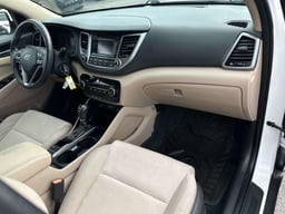 2017 Hyundai Tucson thumbnail 18