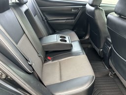 2016 Toyota Corolla thumbnail 16