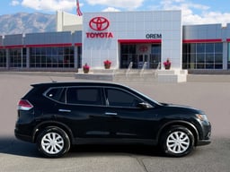 2015 Nissan Rogue thumbnail 3