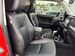 2024 Toyota 4Runner thumbnail 17