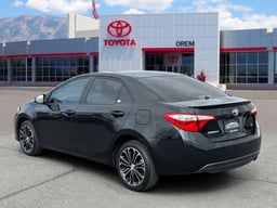 2016 Toyota Corolla thumbnail 5