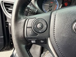 2016 Toyota Corolla thumbnail 24