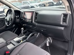 2022 Nissan Frontier thumbnail 18