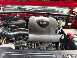 2018 Toyota Tacoma thumbnail 9