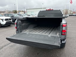 2022 Nissan Frontier thumbnail 16