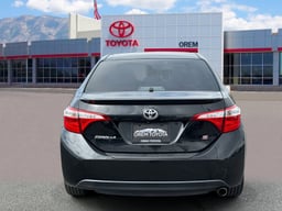 2016 Toyota Corolla thumbnail 4