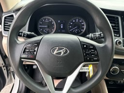 2017 Hyundai Tucson thumbnail 24